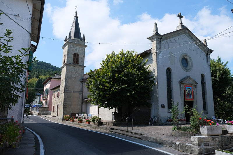 poggioraso-chiesa-lato