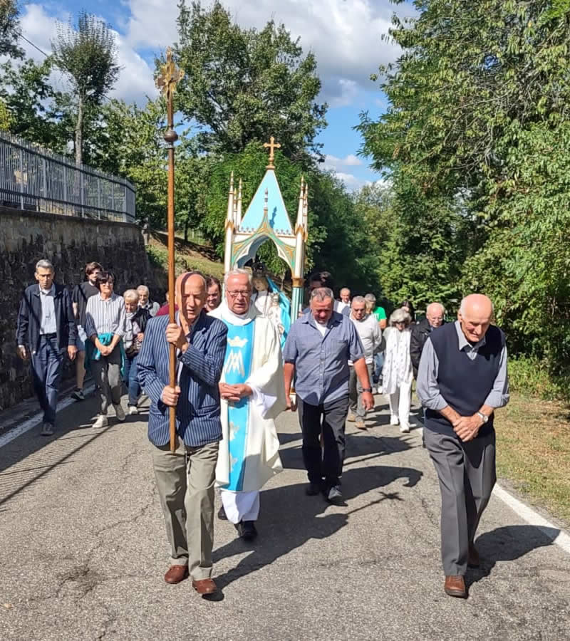 rocchetta-processione